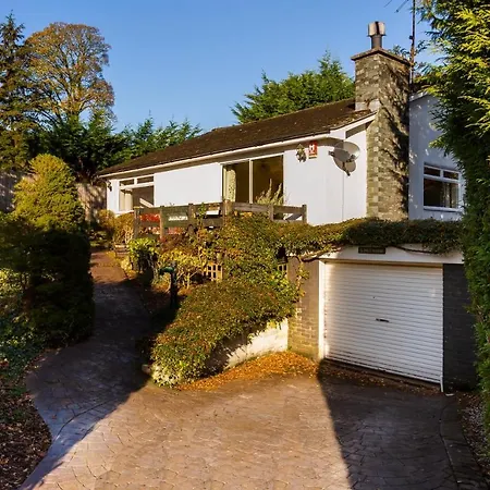 Nutwood Holiday home Lakeside